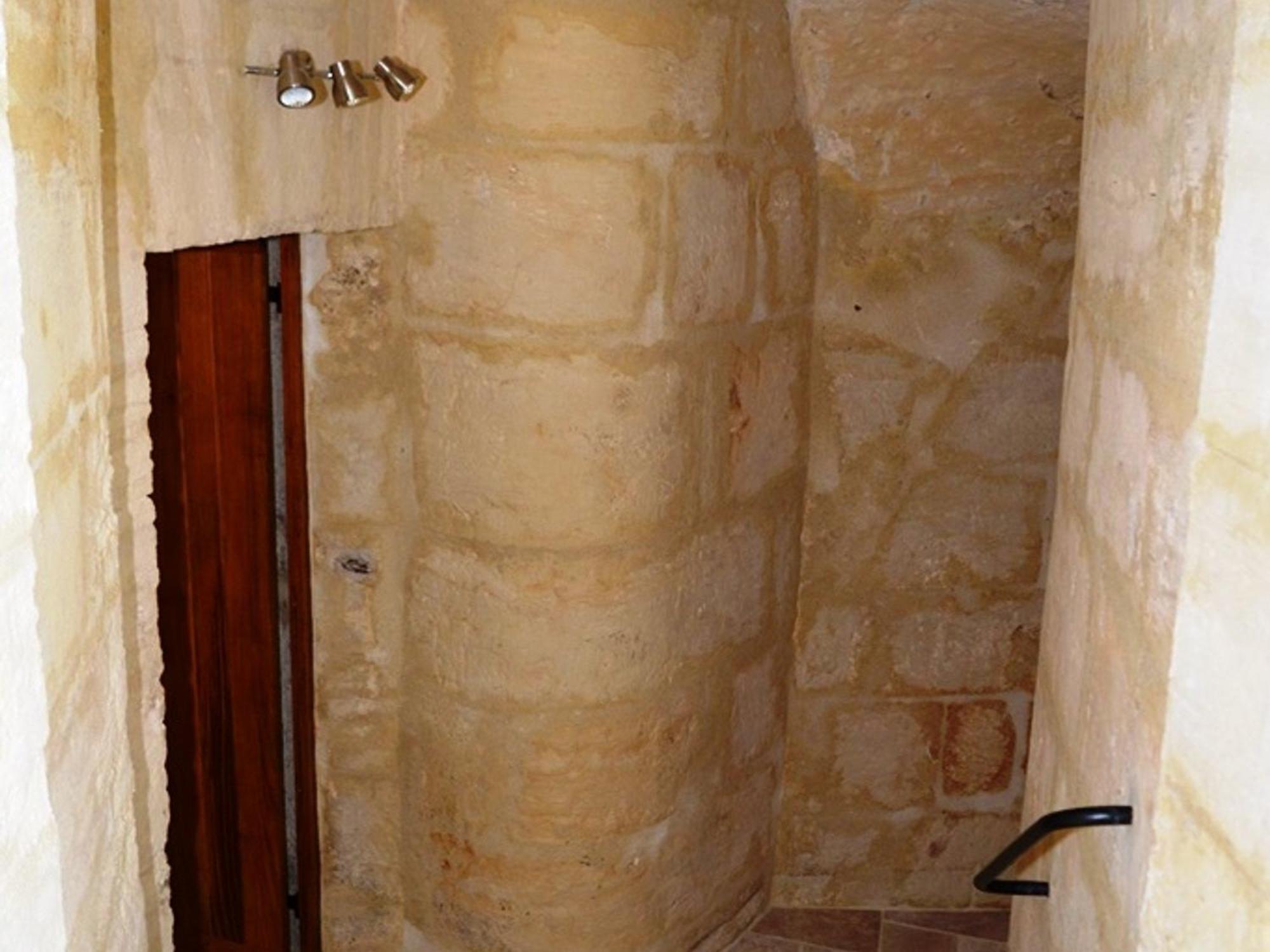 Maison Troglodyte Elegante Avec Spa, Salle De Jeux Et Jardin Clos A Vouvray - Fr-1-381-87 Exterior foto
